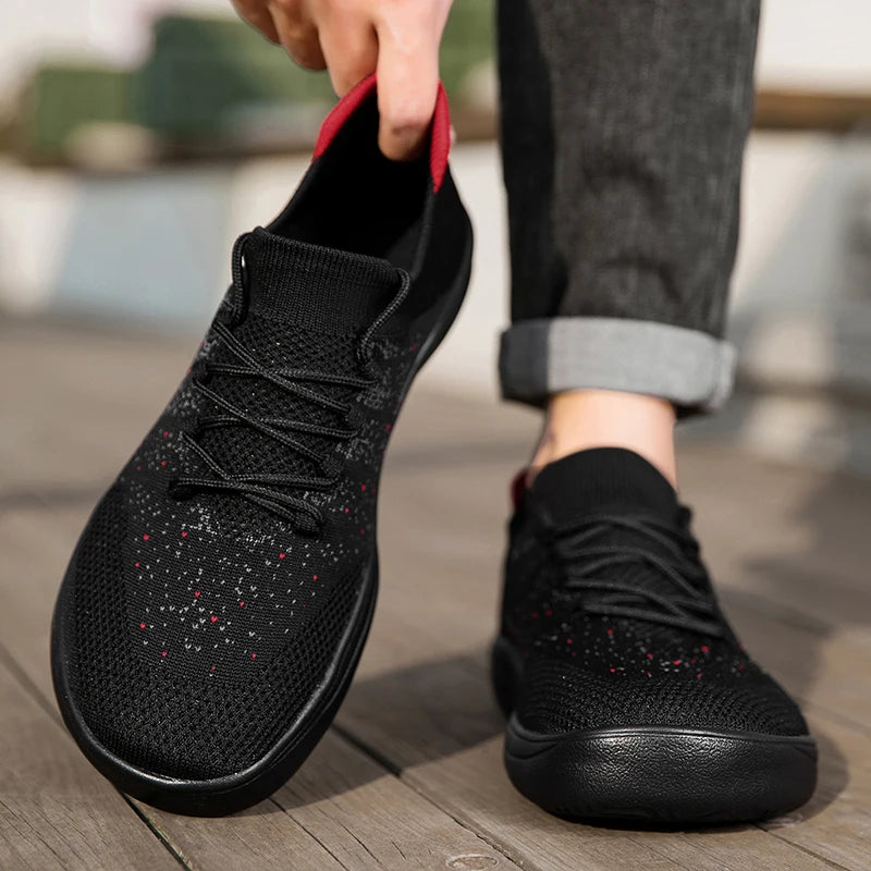 VALORIA | Men’s comfortable walking shoes with cushioned sole and flexible support