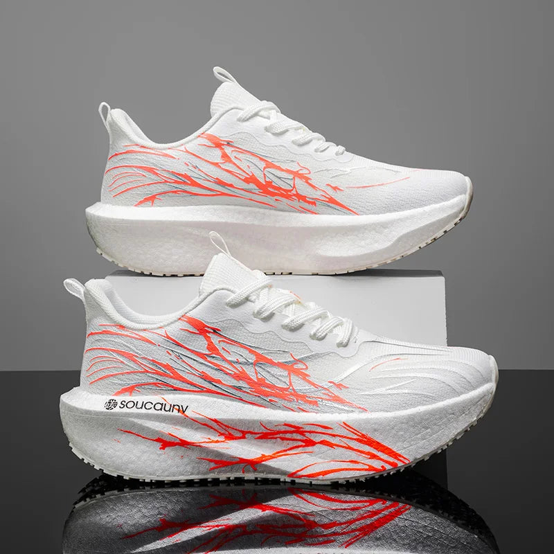 VALORIA | Men’s cushioned carbon plate trainers delivering energy return and stability