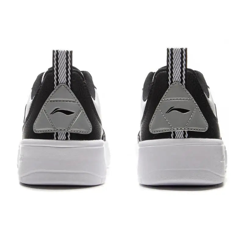 VALORIA | Men’s premium classic sneakers with cushioned sole and durable construction