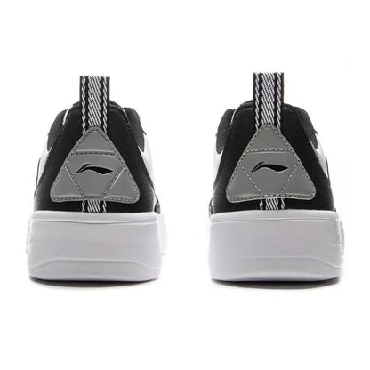 VALORIA | Men’s premium classic sneakers with cushioned sole and durable construction