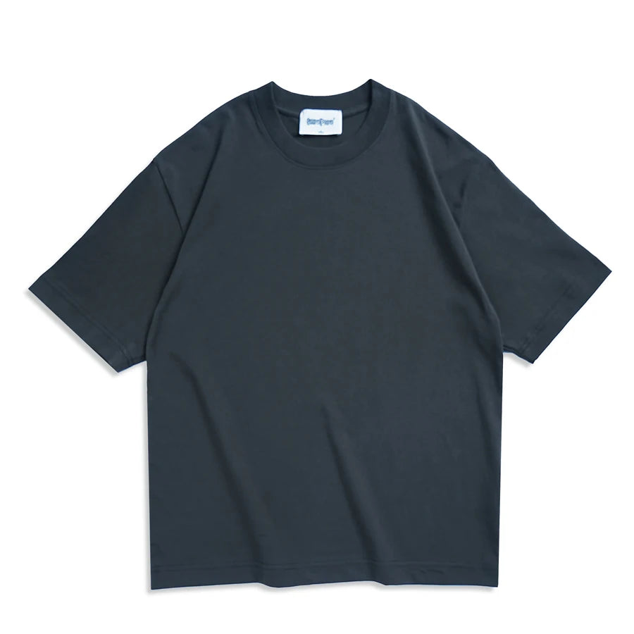VALORIA | Men’s relaxed fit basic tee pairing effortlessly with jeans, shorts and joggers