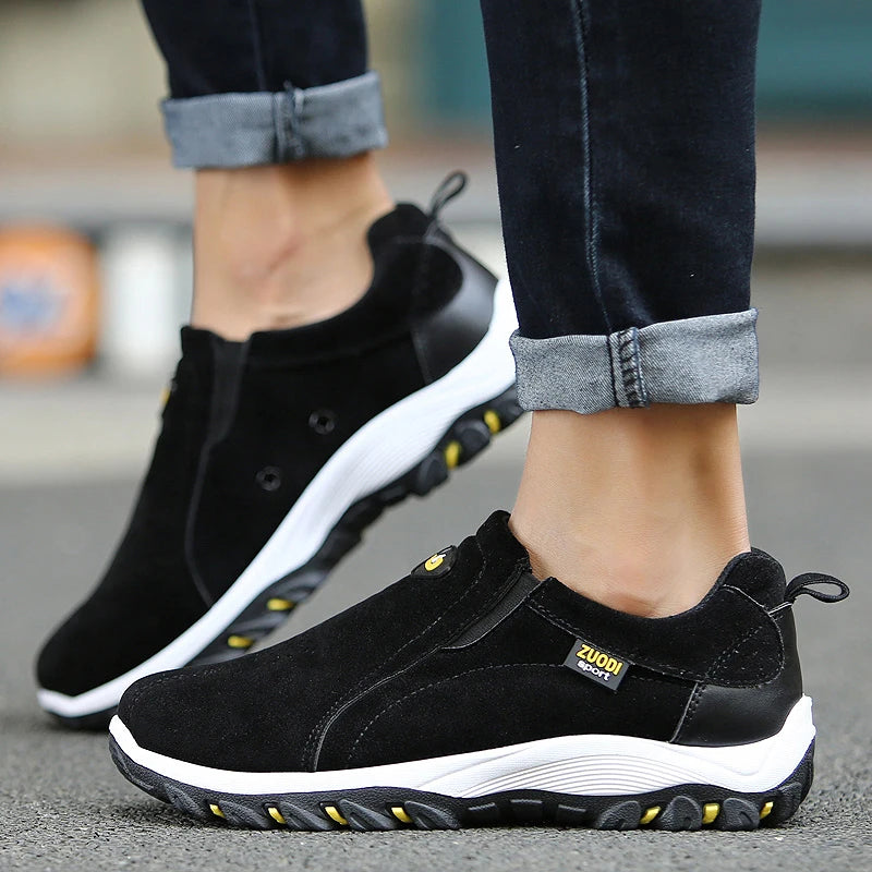 VALORIA | Men’s waterproof breathable outdoor shoesbackground