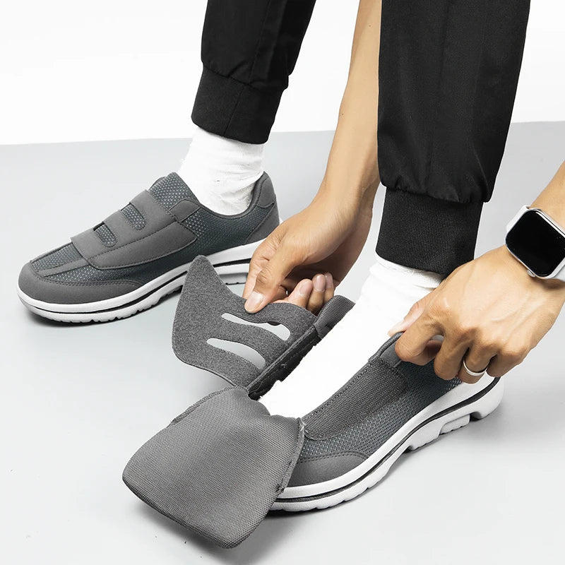 VALORIA | Men’s wide-fit comfort walking shoes