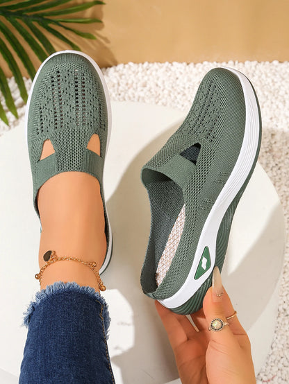 VALORIA | Women’s Breathable Slip-On Casual Slippers easy slip-on style for home and outdoor use