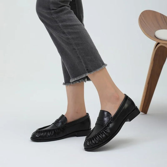 VALORIA | Women’s Retro Pleated Suede Loafers front view