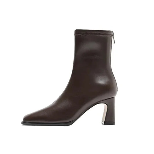 VALORIA | Women’s Vintage Ankle Boots heel detail