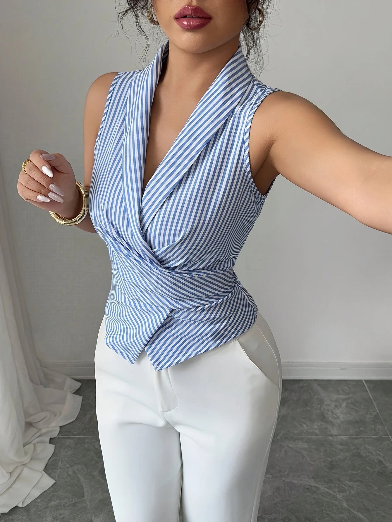 VALORIA | Women’s breathable V-neck top pairing beautifully with jeans, trousers and skirts