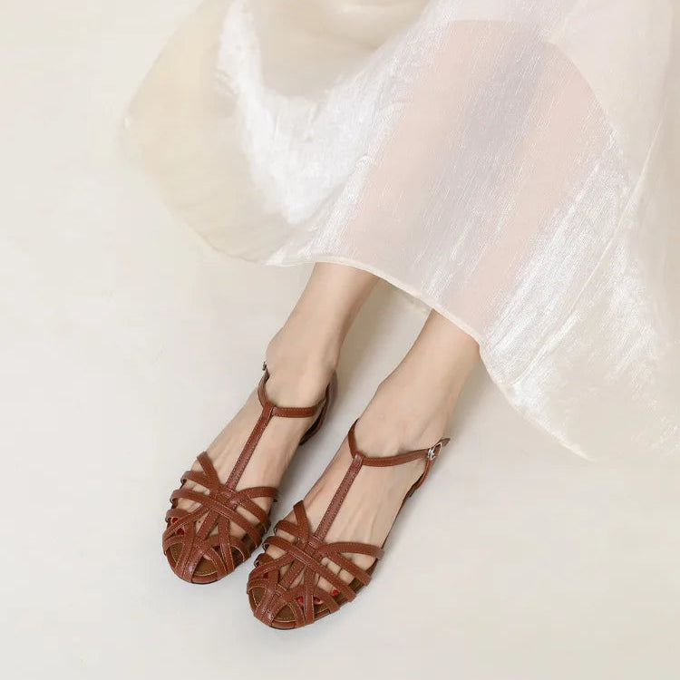 VALORIA | Women’s cross strap flat sandals