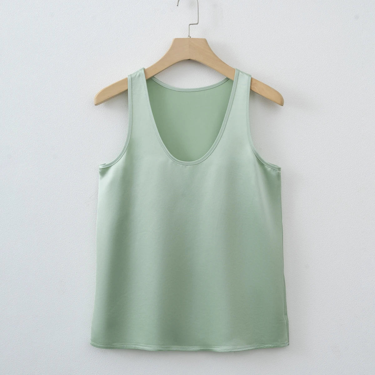 VALORIA | Women’s fashionable casual sleeveless tank top with relaxed fit