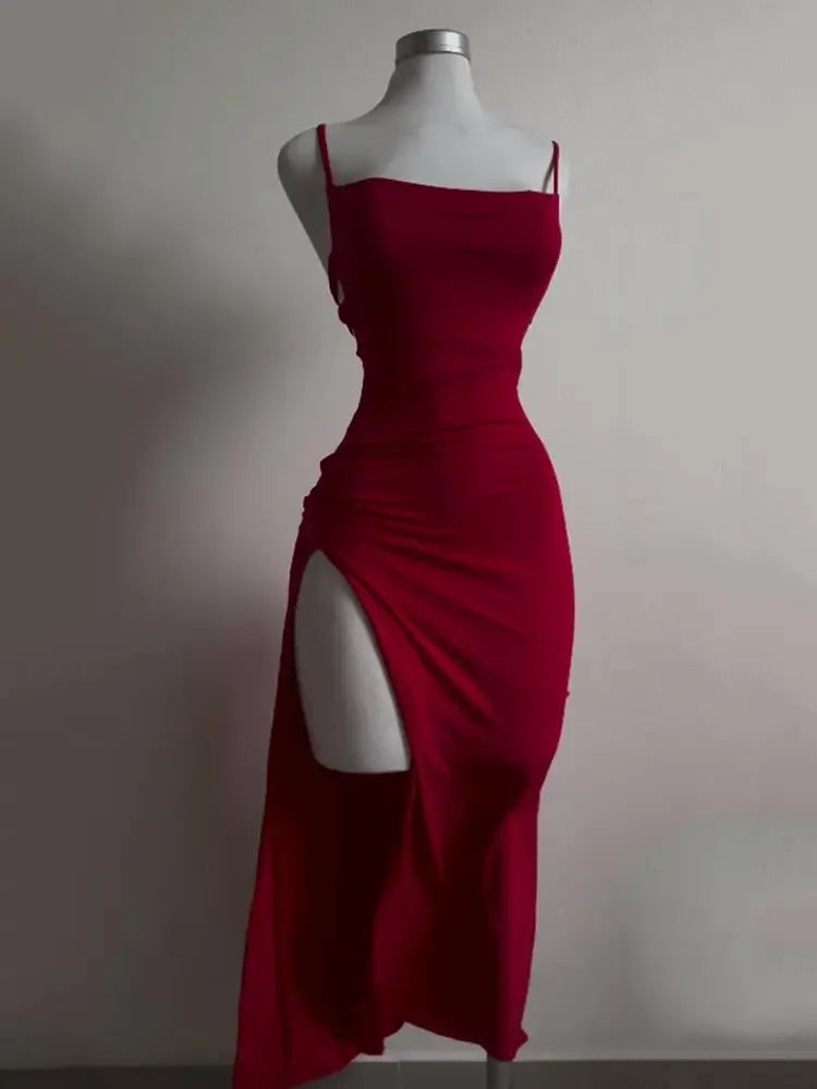 VALORIA | Women’s fashionable halter neck bodycon dress sleek party look