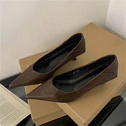 VALORIA | Women’s fashionable leopard print pointed-toe pumps sleek silhouette