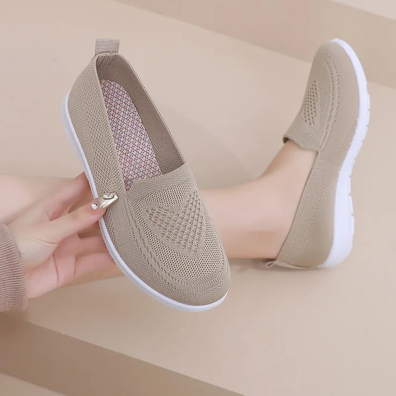 VALORIA | Women’s lightweight breathable walking sneakers for everyday comfort