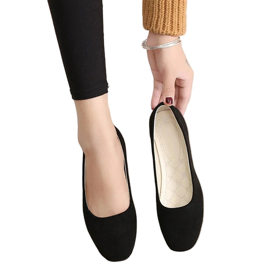 VALORIA | Women’s lightweight suede loafers offering cushioned comfort and flexible support