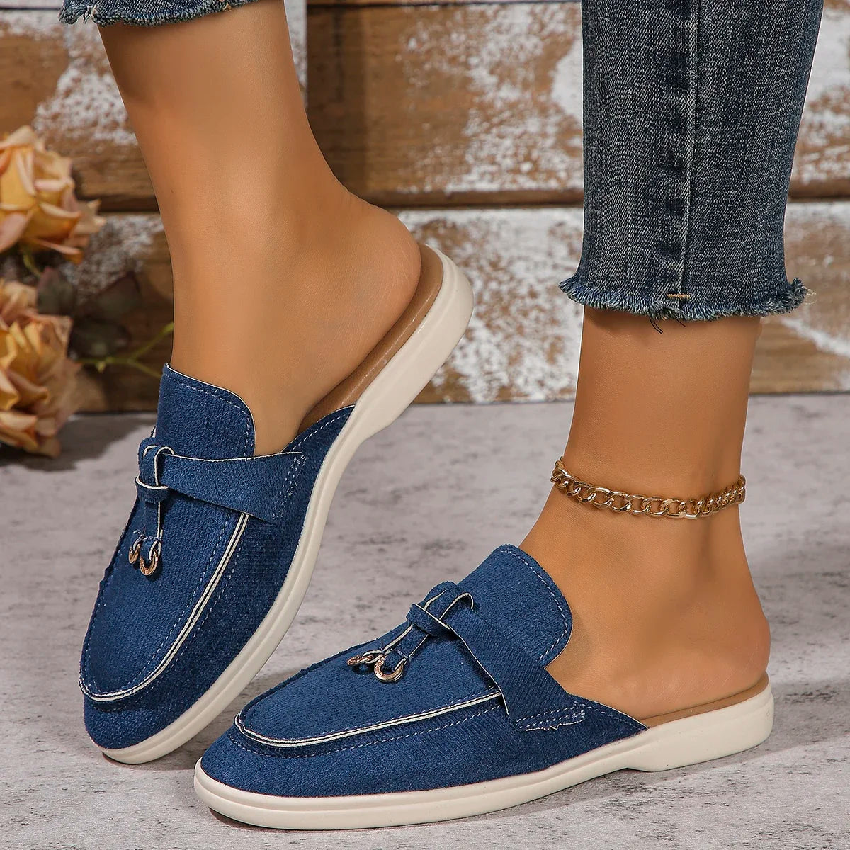 VALORIA | Women’s stylish slip-on sneakers everyday comfort wear