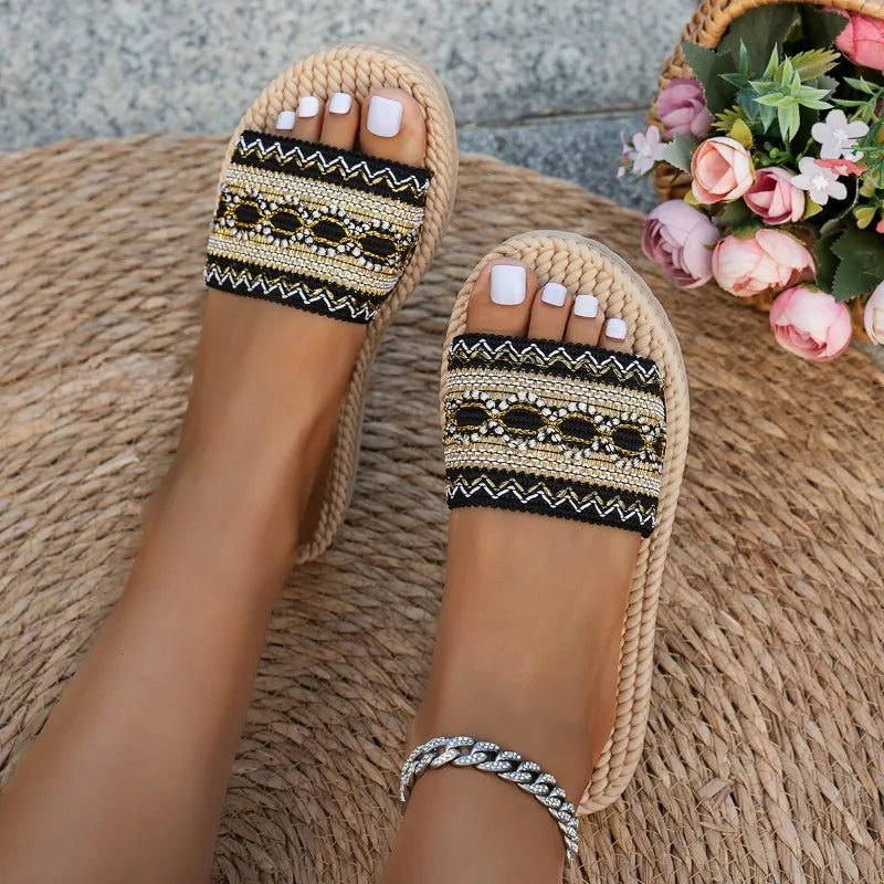 VALORIA | Women’s trendy bohemian tassel slides vacation outfit look
