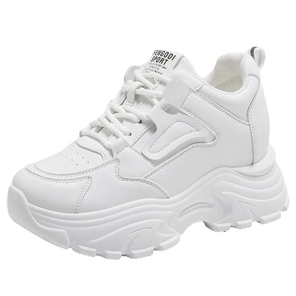 VALORIA | Women’s versatile leather sneakers ideal for shopping, travel and daily activities