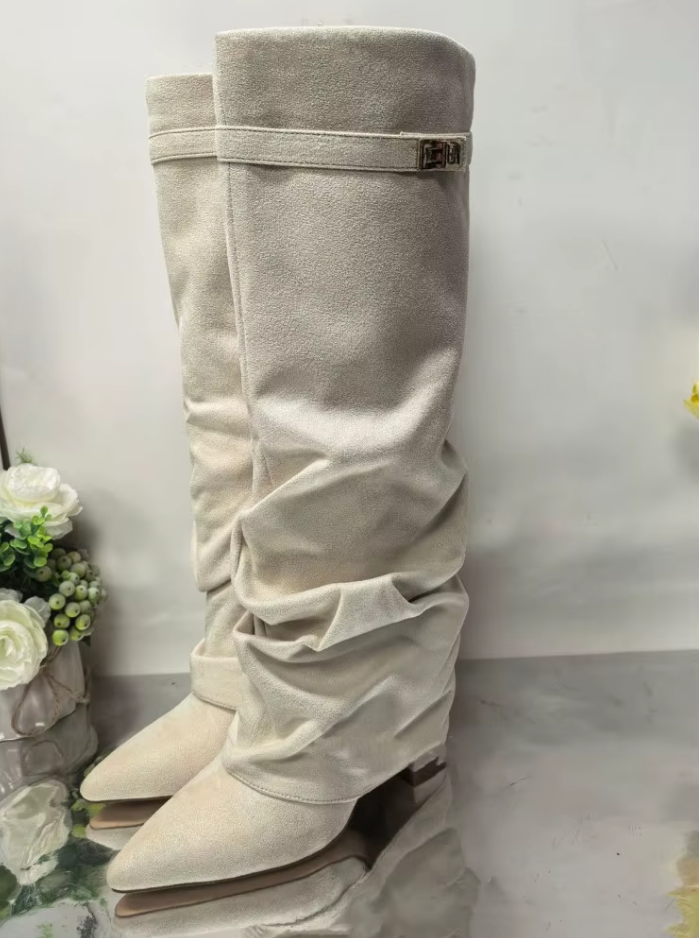 white_off Beige knee-high boots with a blackskirt on a white background 2